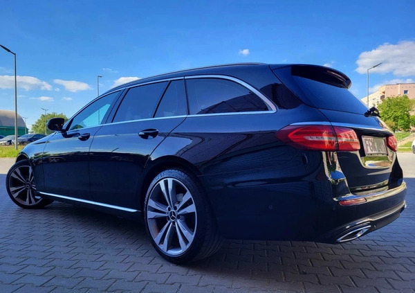 Mercedes-Benz Klasa E cena 84900 przebieg: 270000, rok produkcji 2019 z Nysa małe 232